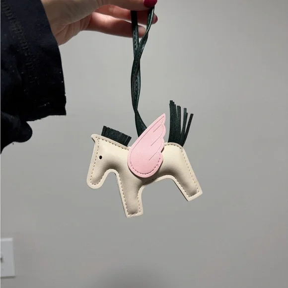 Pony Bag Charm - Picture 2 of 2